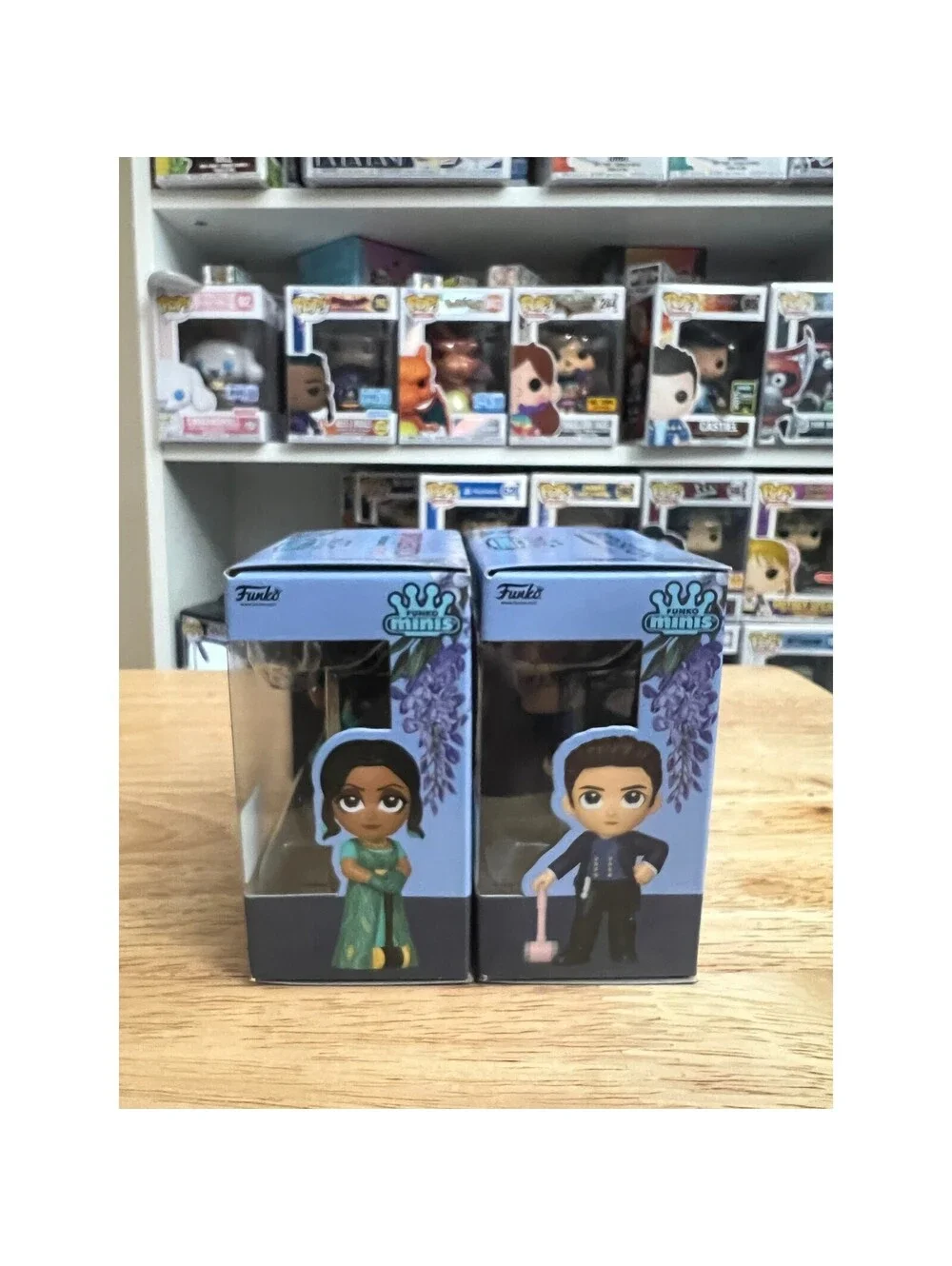 EXC Kate Sharma & Anthony Bridgerton Funko Minis Vinyl Figurine TV Television